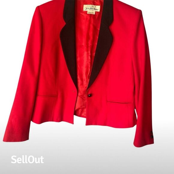 Vintage Women's Red Wool Blazer M Black Velvet Collar - Picture 2 of 7